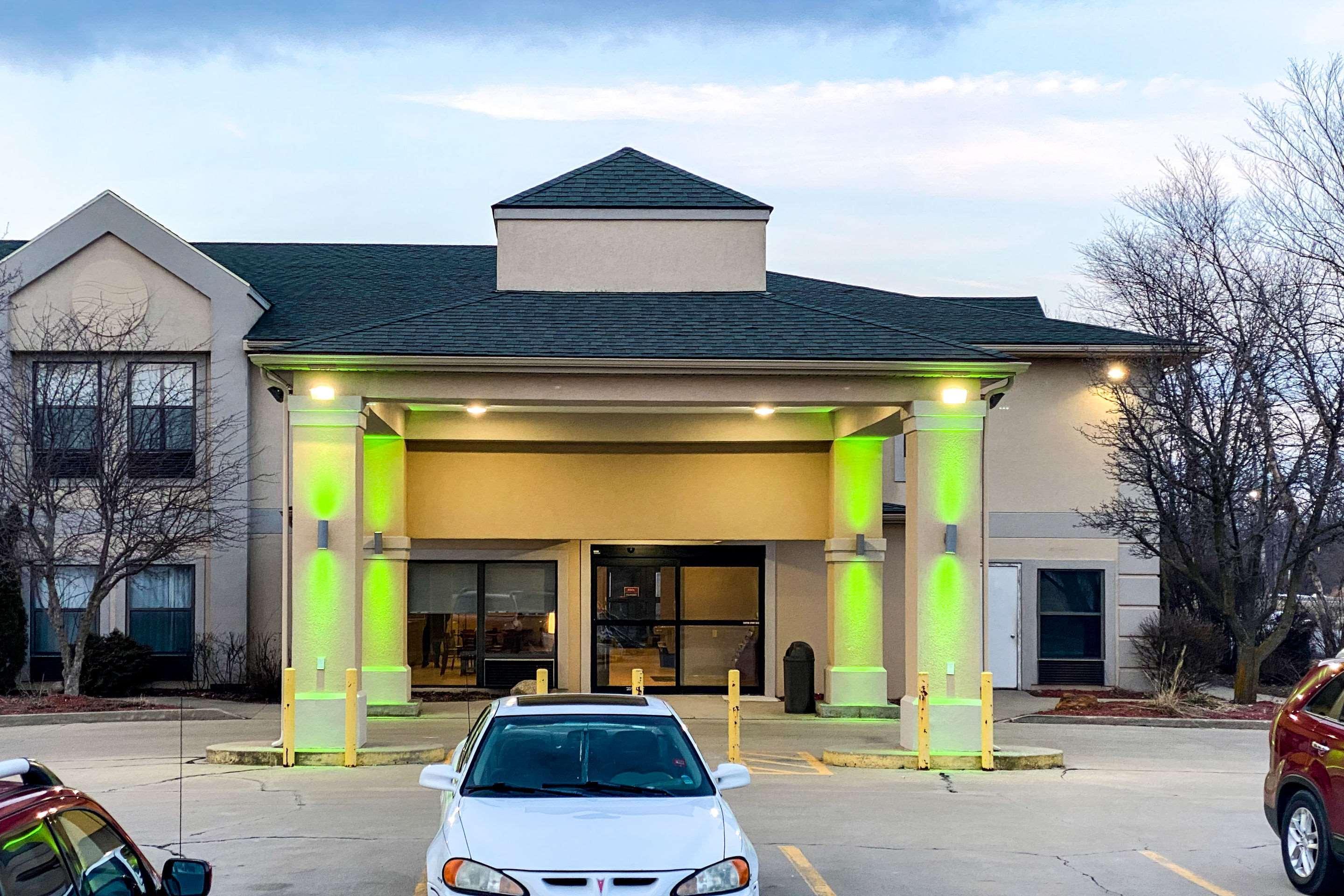 Quality Inn Michigan City South Exterior foto